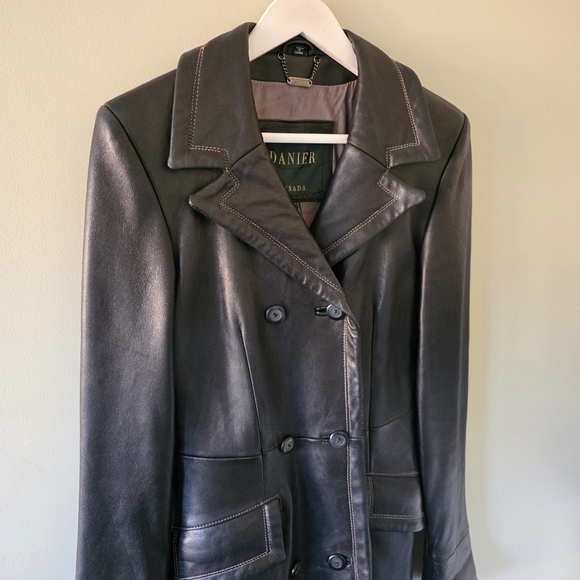 Danier S Vintage 90s Modern Contemporary Mobwife Dark Brown Leather Jacket - Picture 6 of 16
